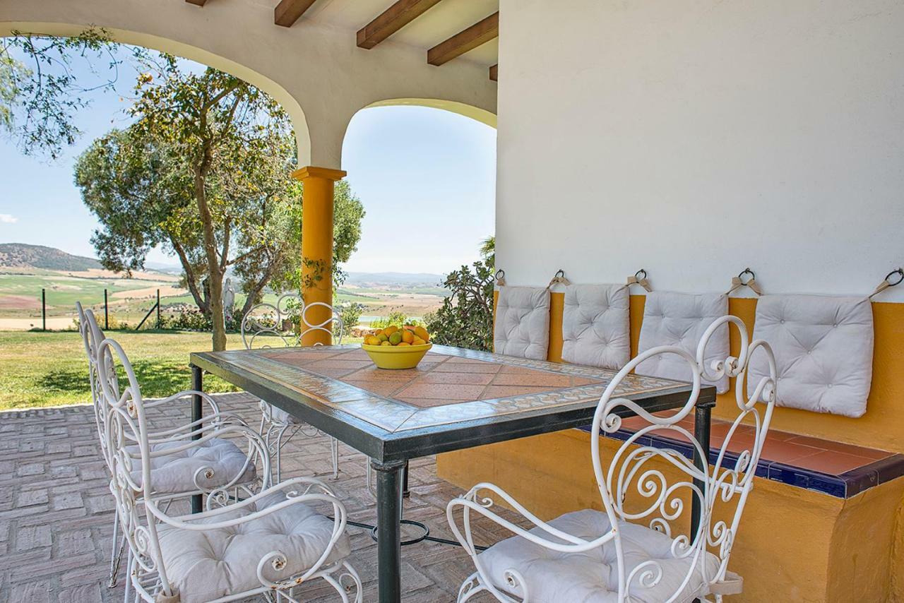 Villa Cortijo con piscina a 30 min de Jerez Arcos de la Frontera Esterno foto