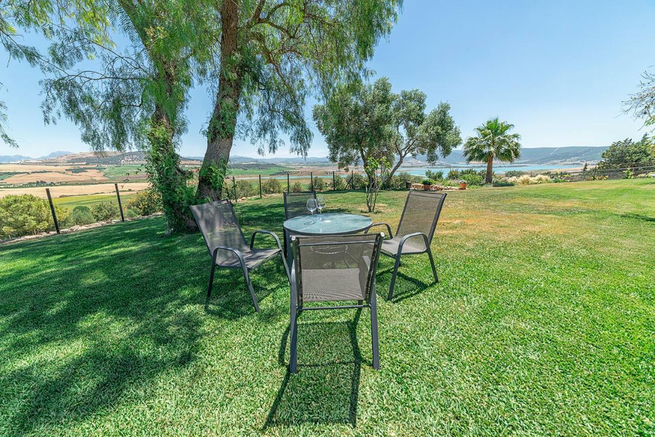 Villa Cortijo con piscina a 30 min de Jerez Arcos de la Frontera Esterno foto