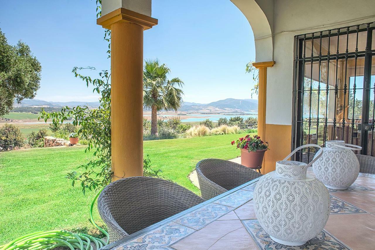 Villa Cortijo con piscina a 30 min de Jerez Arcos de la Frontera Esterno foto