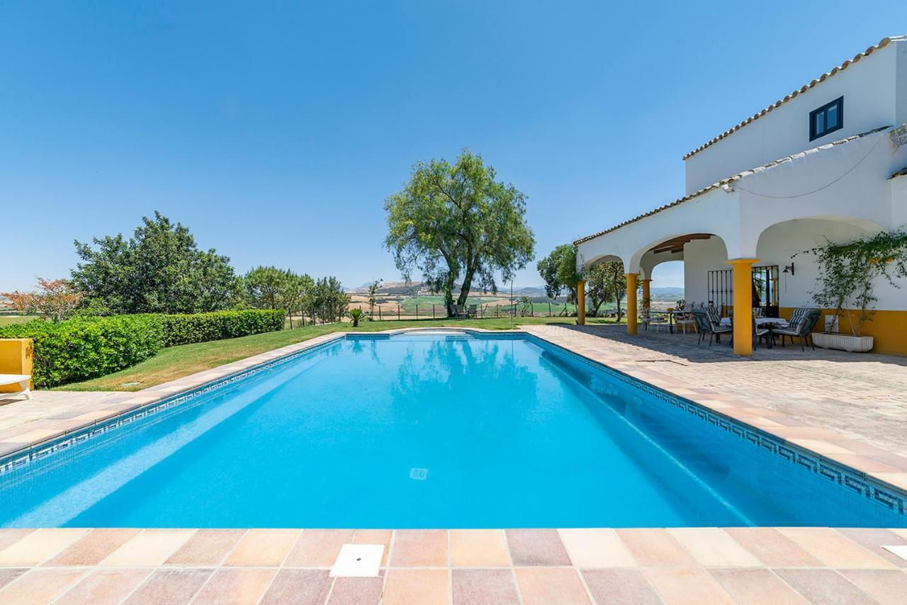 Villa Cortijo con piscina a 30 min de Jerez Arcos de la Frontera Esterno foto