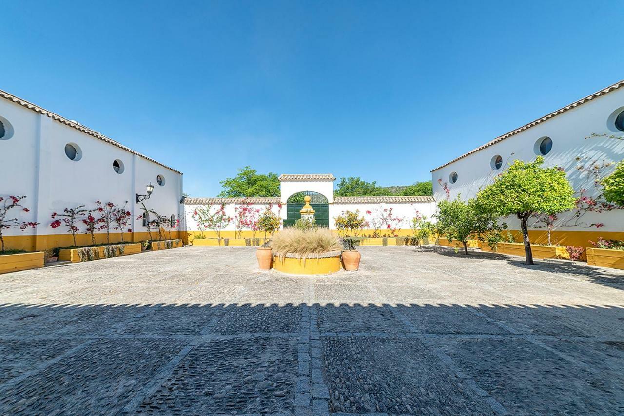 Villa Cortijo con piscina a 30 min de Jerez Arcos de la Frontera Esterno foto